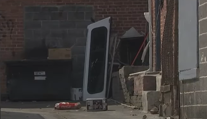 Trei fete de 12 și 13 ani au omorât în bătaie un bărbat de 64 de ani. Apoi una dintre ele a fost împușcată