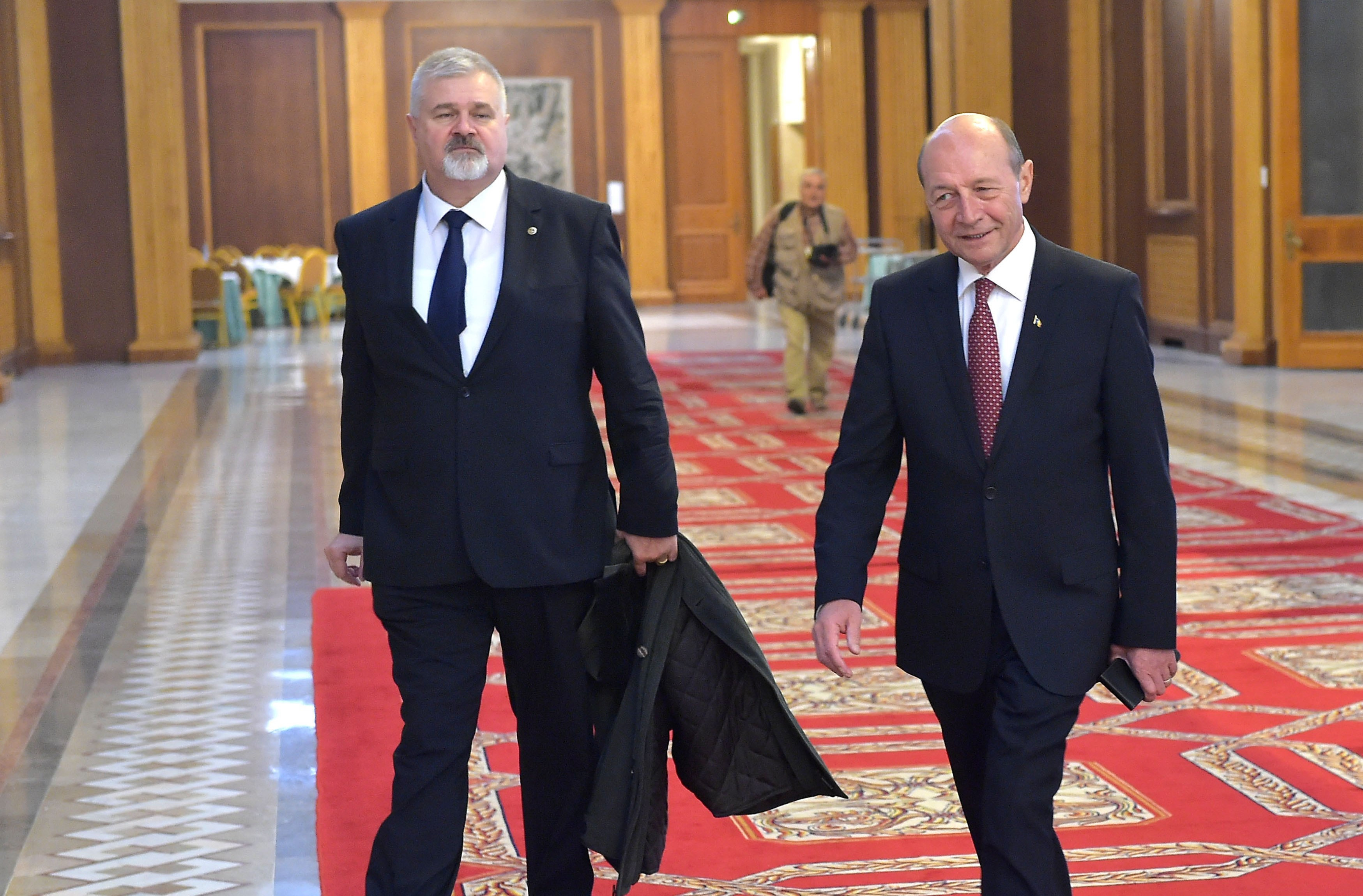 Dorel Onaca, fost apropiat al lui Corneliu Vadim Tudor și fost consilier al lui Băsescu, este candidatul PRM la Capitală