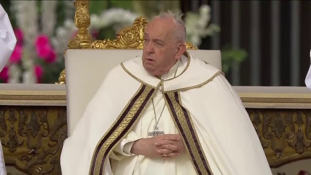 Papa Francisc a făcut un apel înflăcărat la pace, după liturghia de Paște: Războiul este mereu o absurditate și o înfrângere