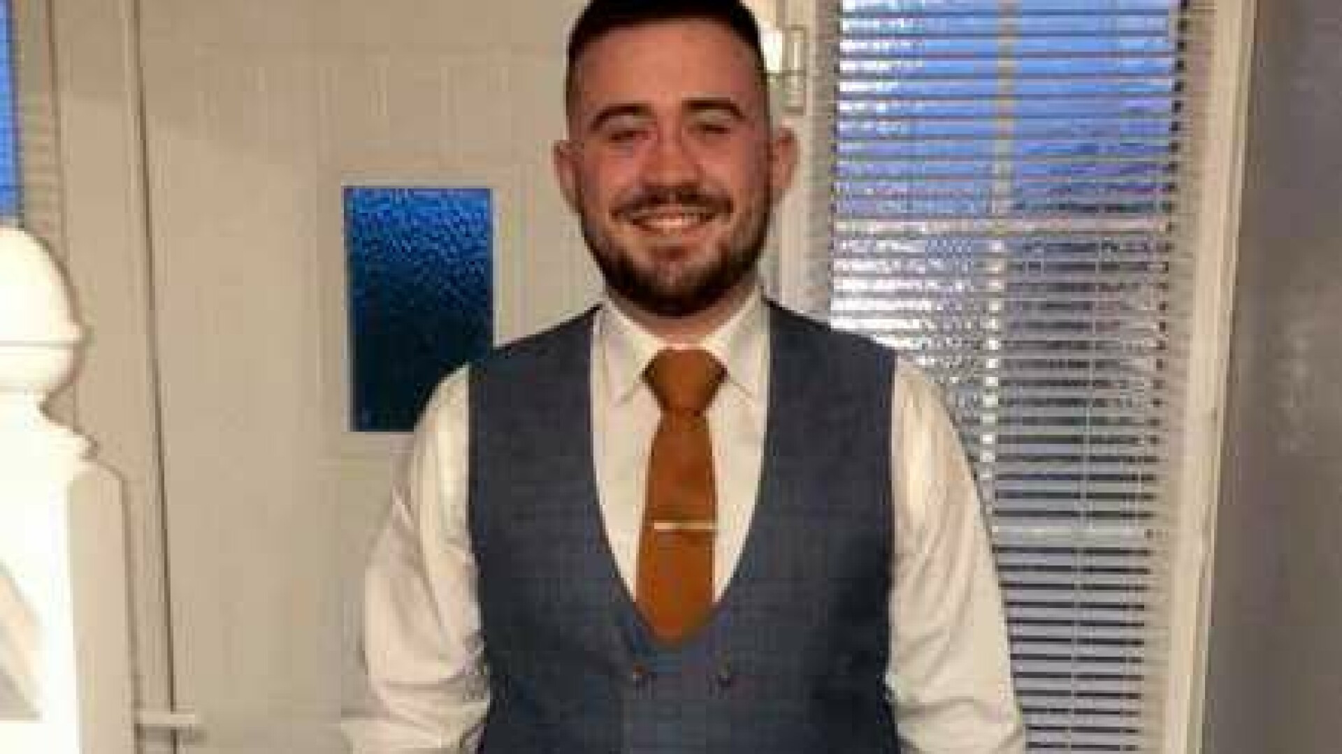 Bărbatul care bea 21 de halbe de cidru pe zi ajunsese cu ochii galbeni. „Vomita sânge.” La spital i-au spus să bea mai puțin