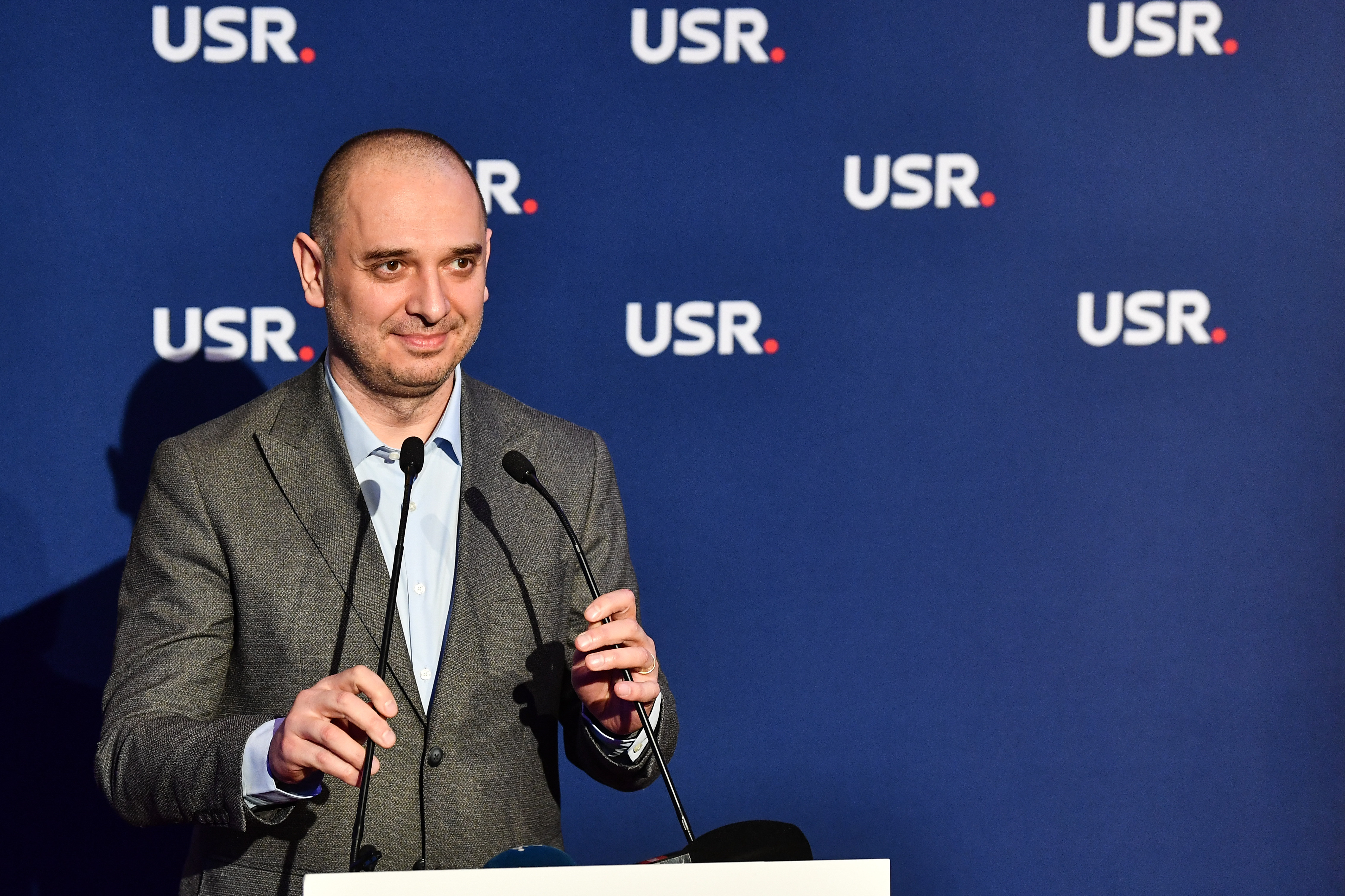 Radu Mihaiu va depune plângere penală împotriva Biroului electoral de sector. El acuză dispariţia a 1.800 de buletine