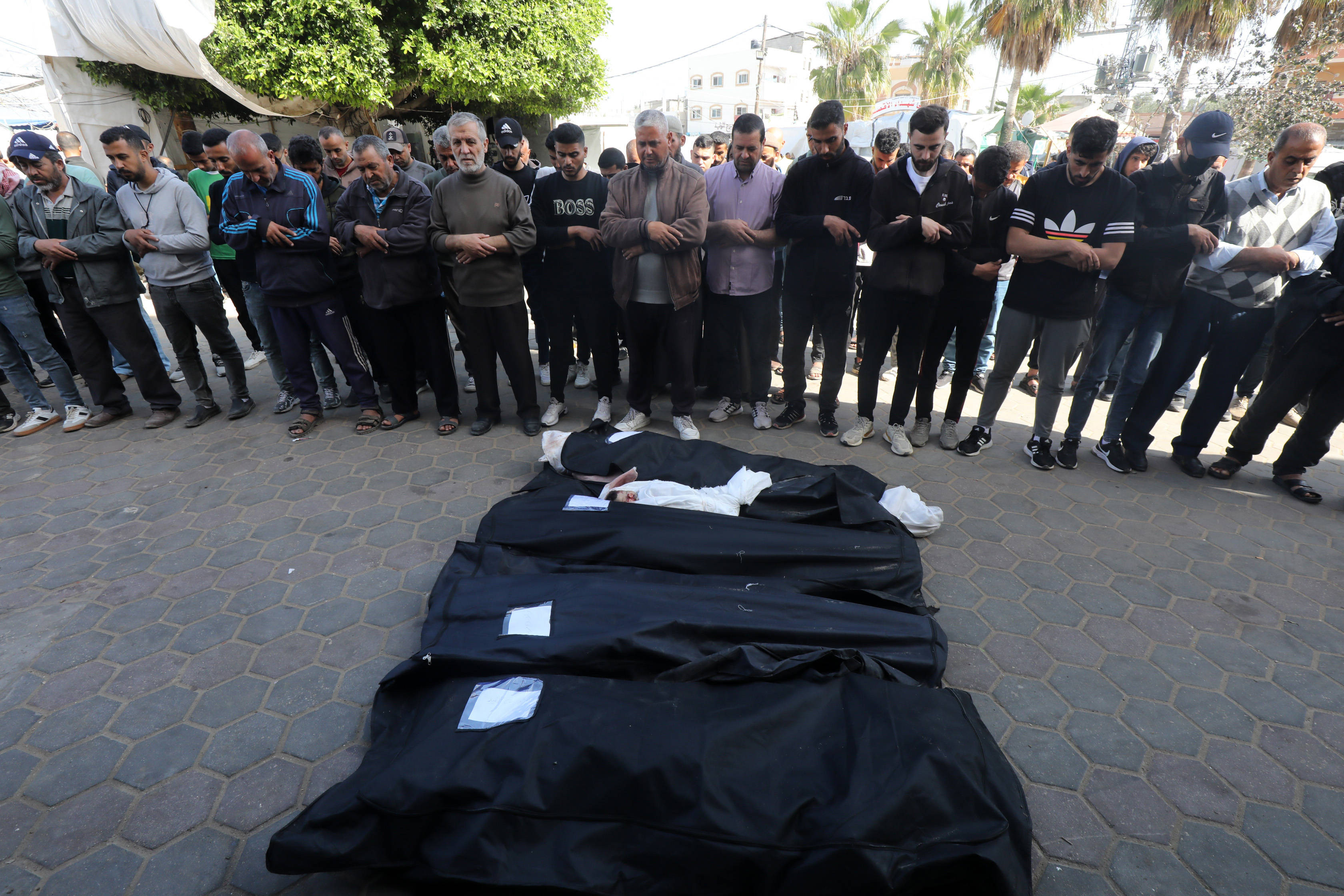 32.000 de oameni uciși în Gaza la cheremul unui sistem AI, „Lavanda”. „Investesc 20 de secunde pentru fiecare ţintă”