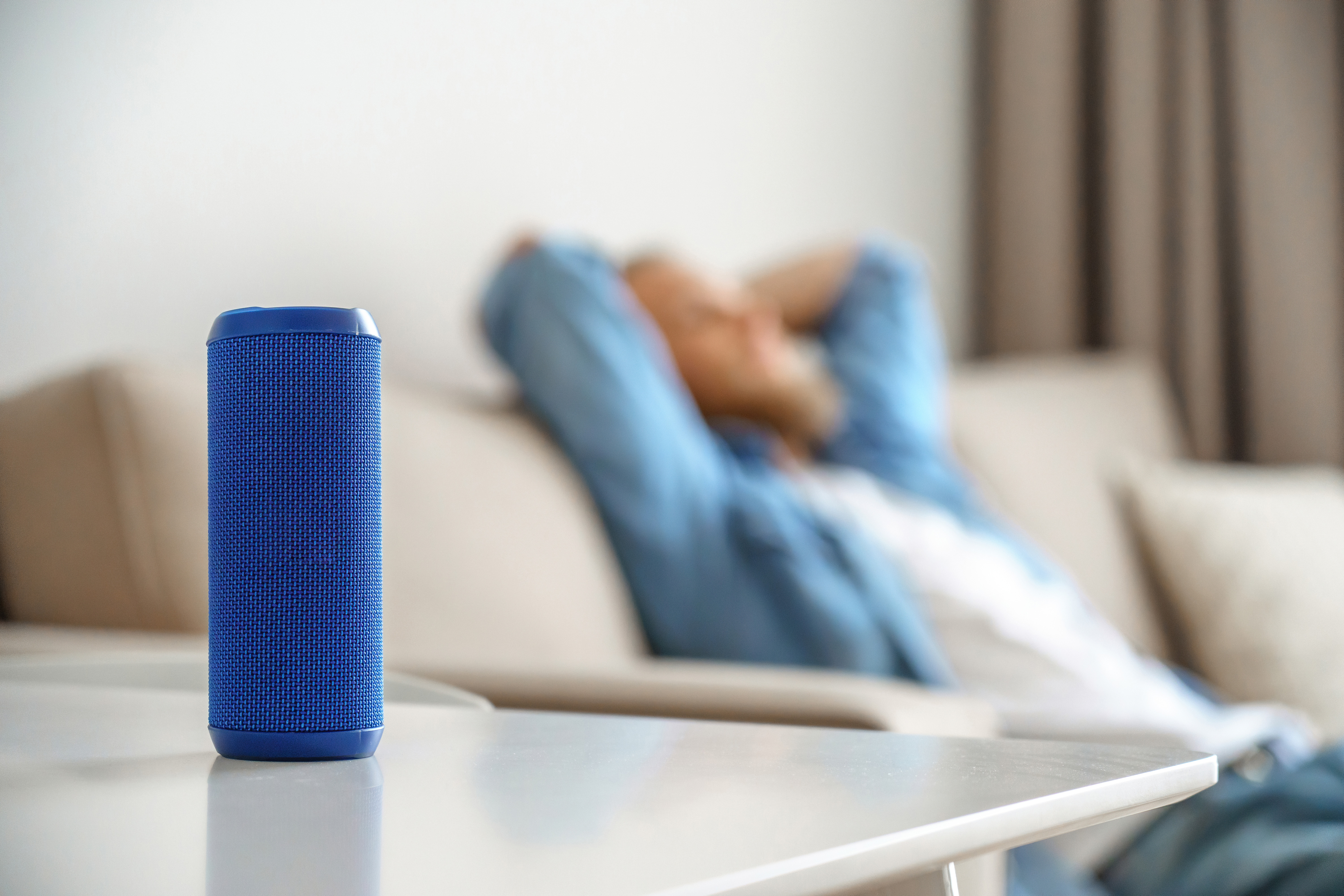 Un programator a creat un dispozitiv care oprește boxa vecinului său, mare iubitor de reggaeton