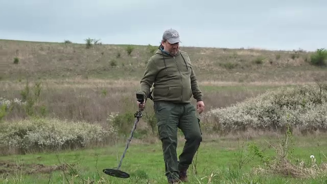 Descoperirea spectaculoasă făcută de un bărbat din Mureș. Ce a găsit într-o pădure