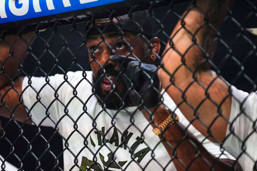 Campion MMA, amenințări cu moartea pentru o testare matinală. Jon Jones: „De ce veniţi la oameni aşa de devreme”