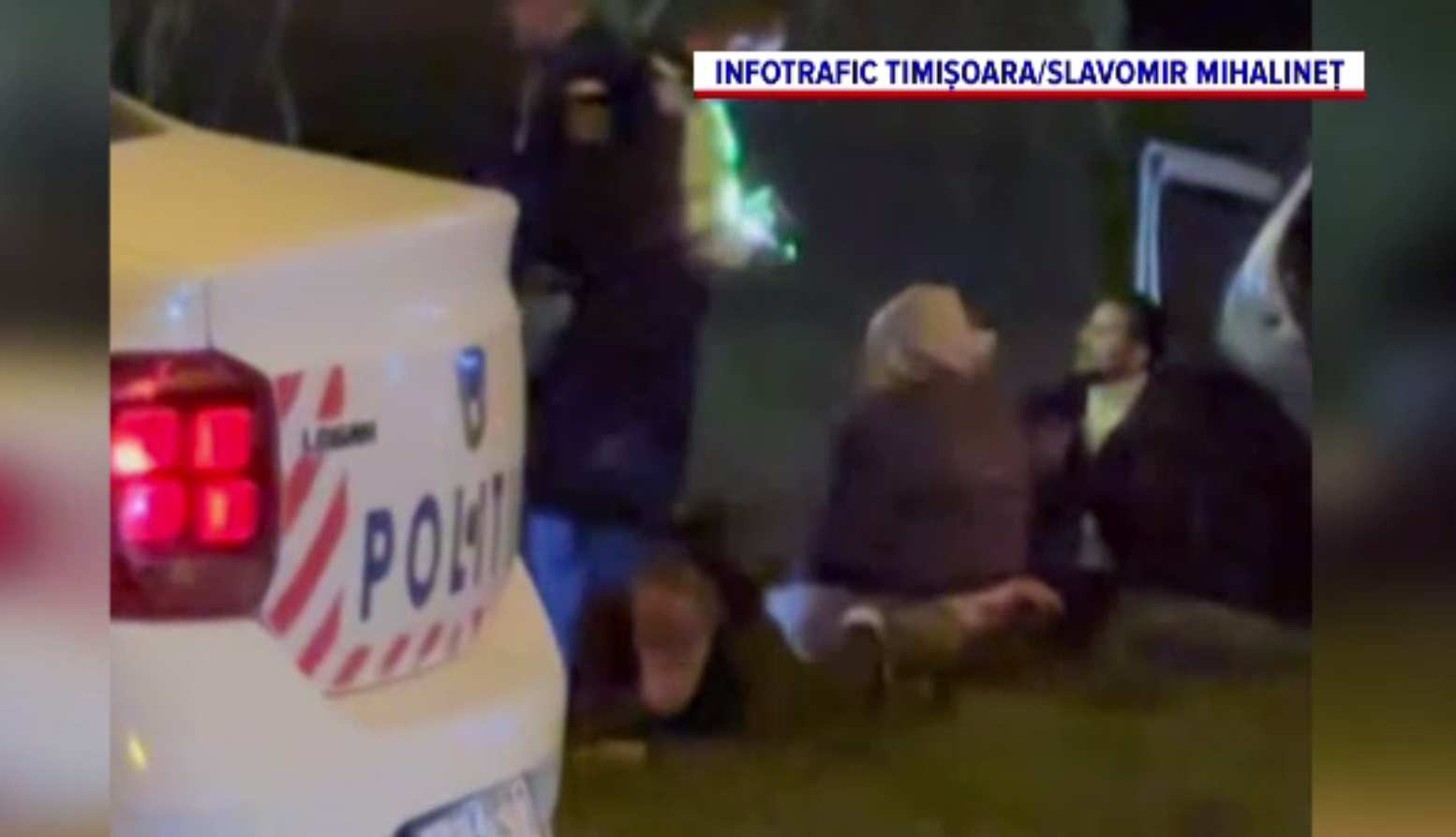 Șofer moldovean, arestat după ce polițiștii l-au prins cu duba plină de migranți. A făcut și accident