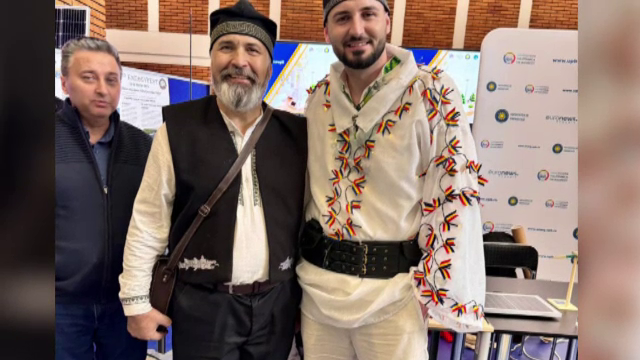 De la daci în ie cu leduri, la clovni, românii reinventează politica pentru a câștiga alegători