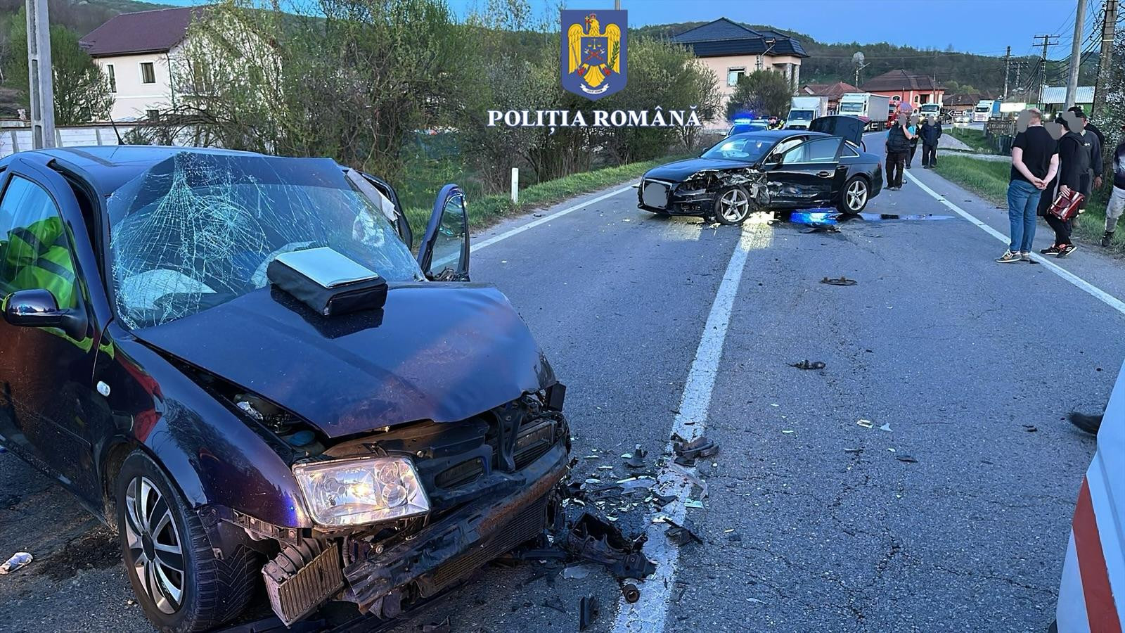 Accident grav în Vâlcea. O fetiţă de 5 ani a murit după ce două mașni s-au ciocnit violent pe DN 67 | FOTO