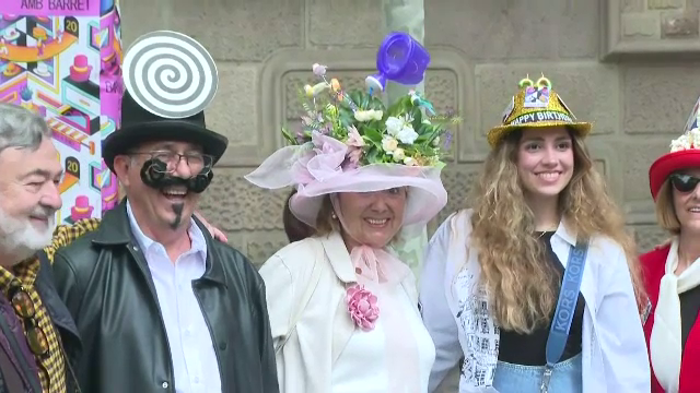 Parada pălăriilor ciudate a avut loc la Barcelona. Evenimentul a devenit o tradiție și adună anual mii de participanți