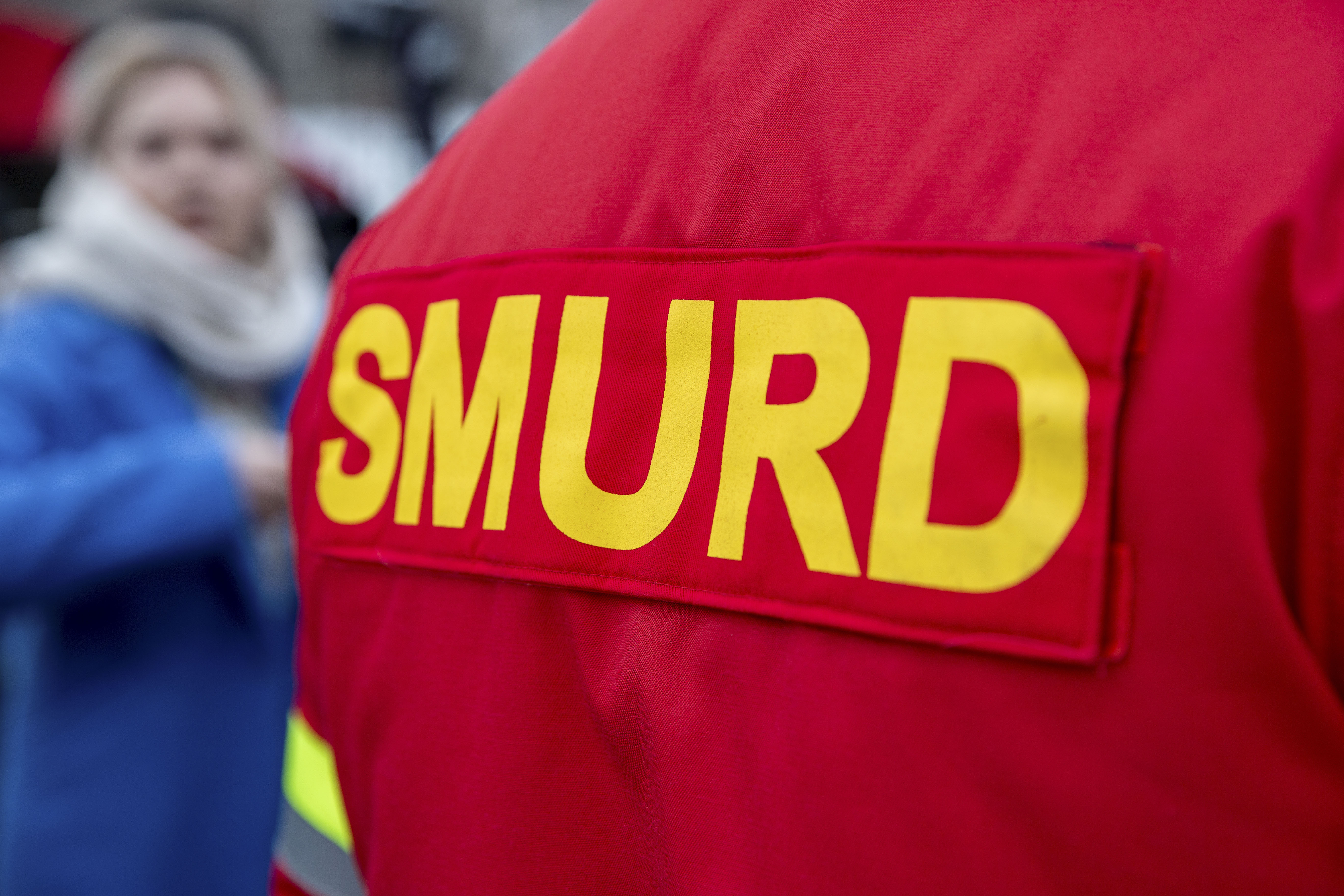 Mobilizare de forțe în Hunedoara. Un bărbat a căzut într-un canal care duce la un baraj de acumulare