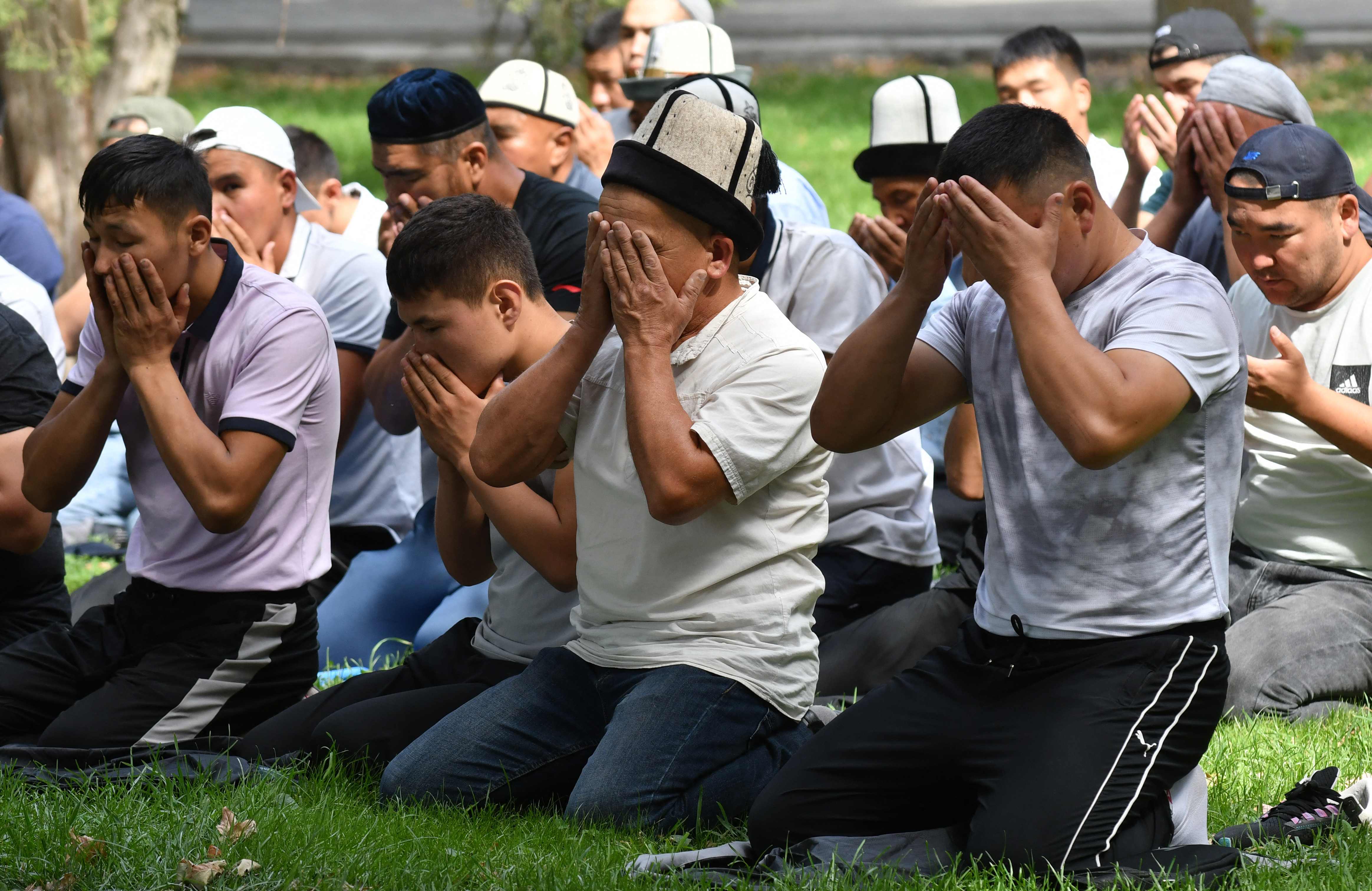 Țapi ispășitori după atentatul din Moscova. Migranții și minoritățile din Rusia tremură în fața noilor decizii ale lui Putin