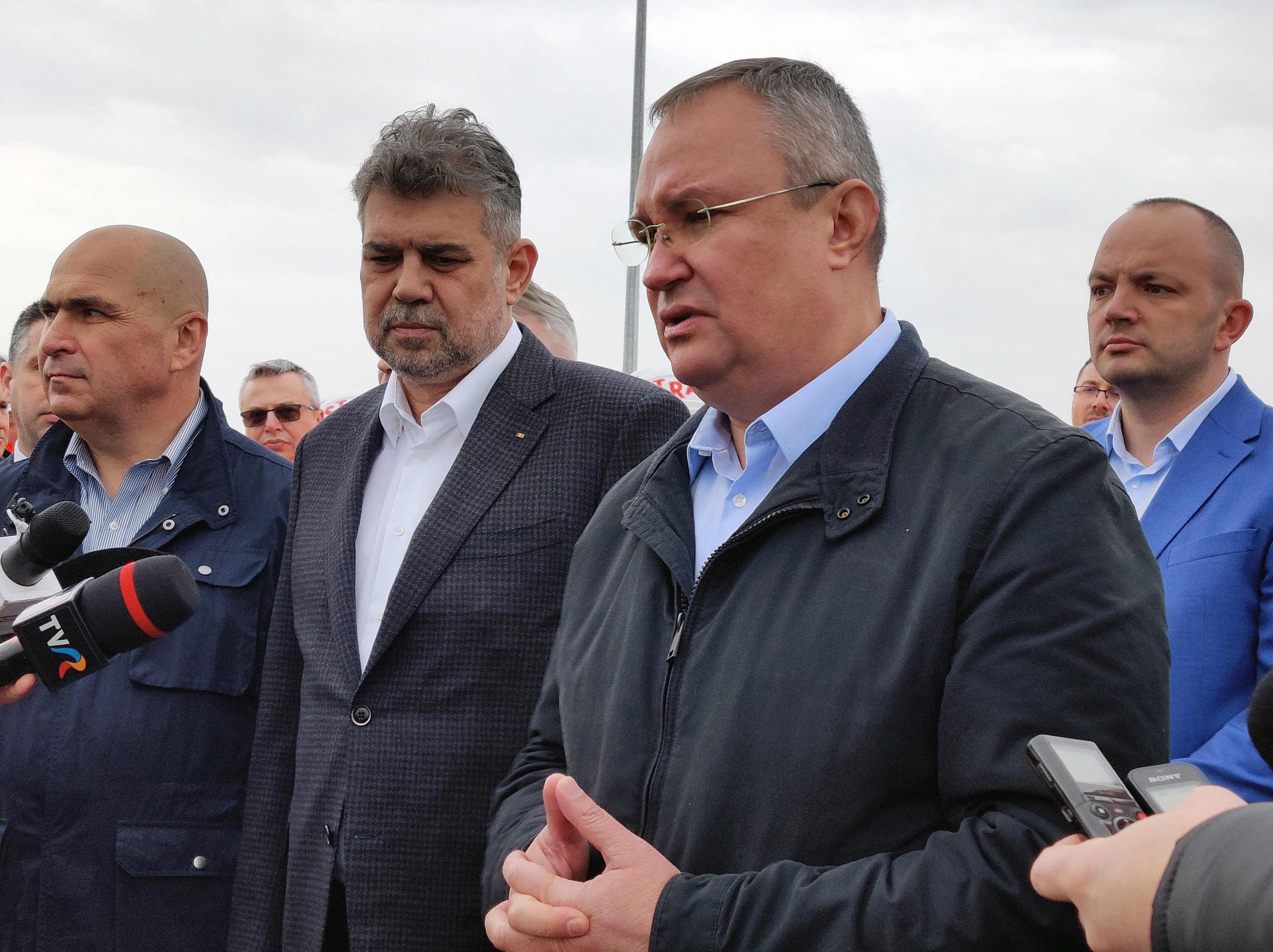 Guvernul Ciolacu a adoptat o ordonanță de urgență prin care elimină „taxa pe boală” pentru anumite categorii de populație