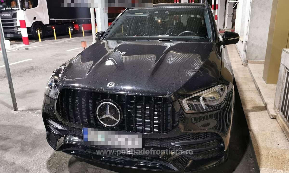 Un șofer a rămas fără bolidul de 60.000 de euro cand a ajuns la Porțile de Fier. Cine i l-a luat. FOTO