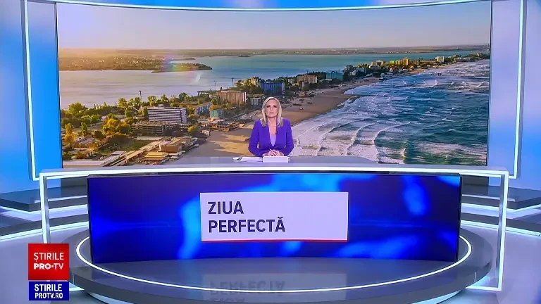 Malul mării, plin de turişti. Vremea neobişnuit de caldă pentru această perioadă a umplut terasele și falezele