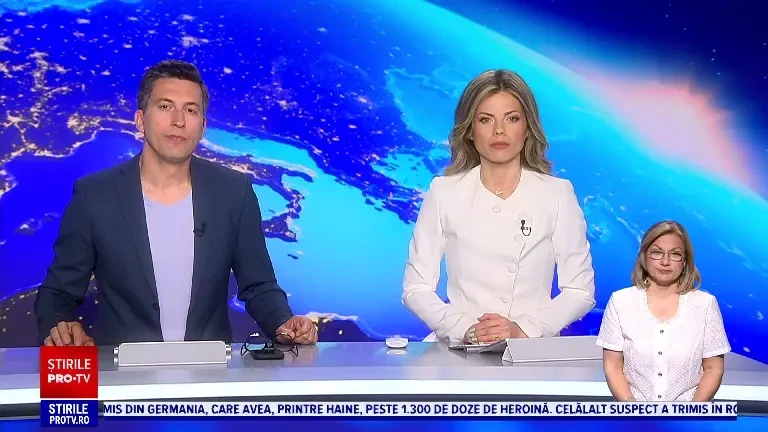 Momentul în care un bărbat aflat pe un scuter electric este lovit în plin de un șofer, în Mureș. Victima este în stare gravă