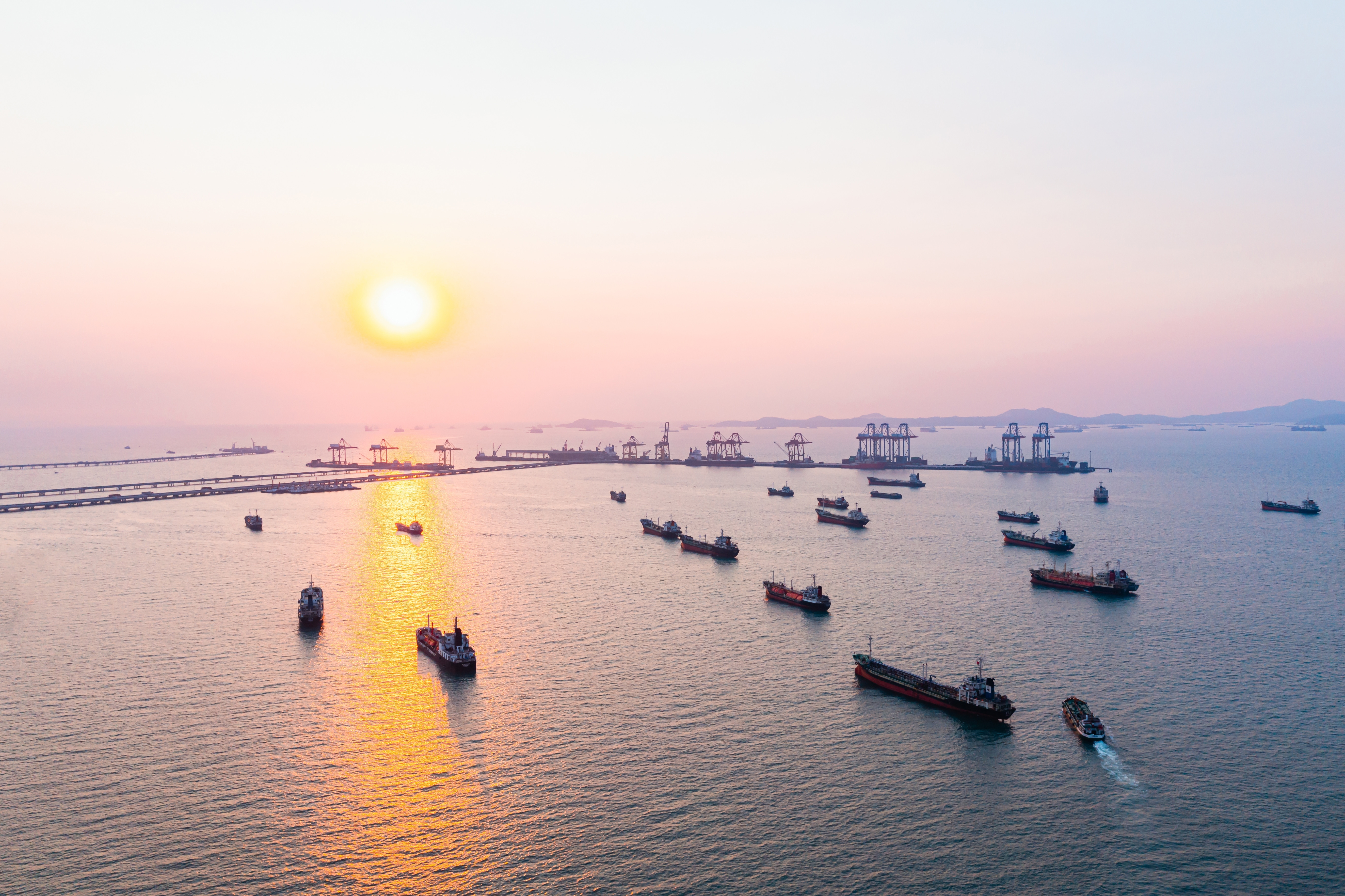 România, al treilea cel mai mare producător de petrol din UE. Europenii rămân dependenți de țițeiul lui Putin