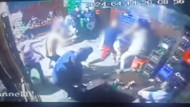 Bătaie cruntă într-un bar din Galați, de la o glumă. Oameni tăiați cu o sticlă spartă, de față cu femei și copii