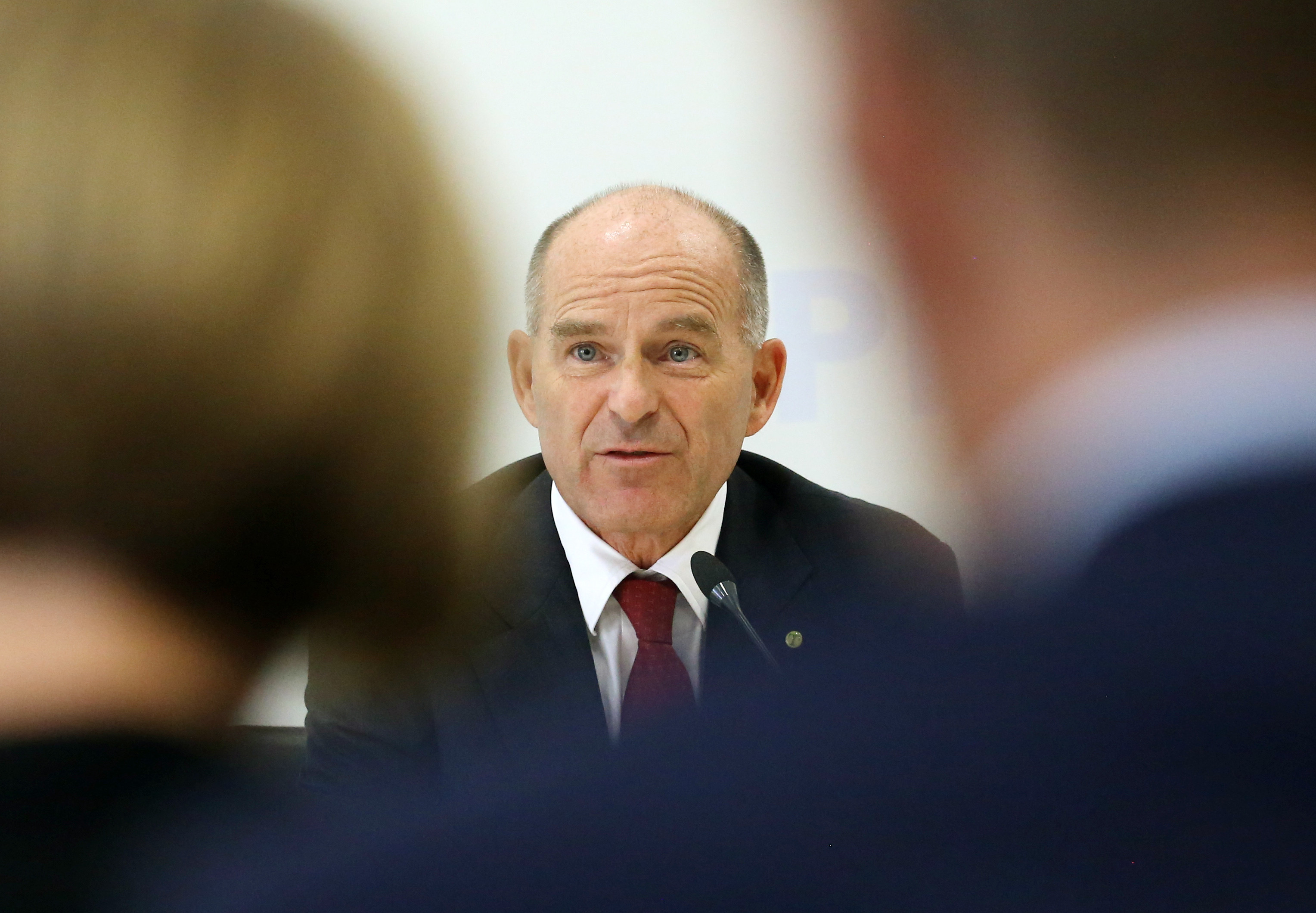 Răsturnare de situație. Un celebru miliardar, declarat mort în urmă cu șase ani, ar fi în viață. Unde s-ar ascunde cu amanta