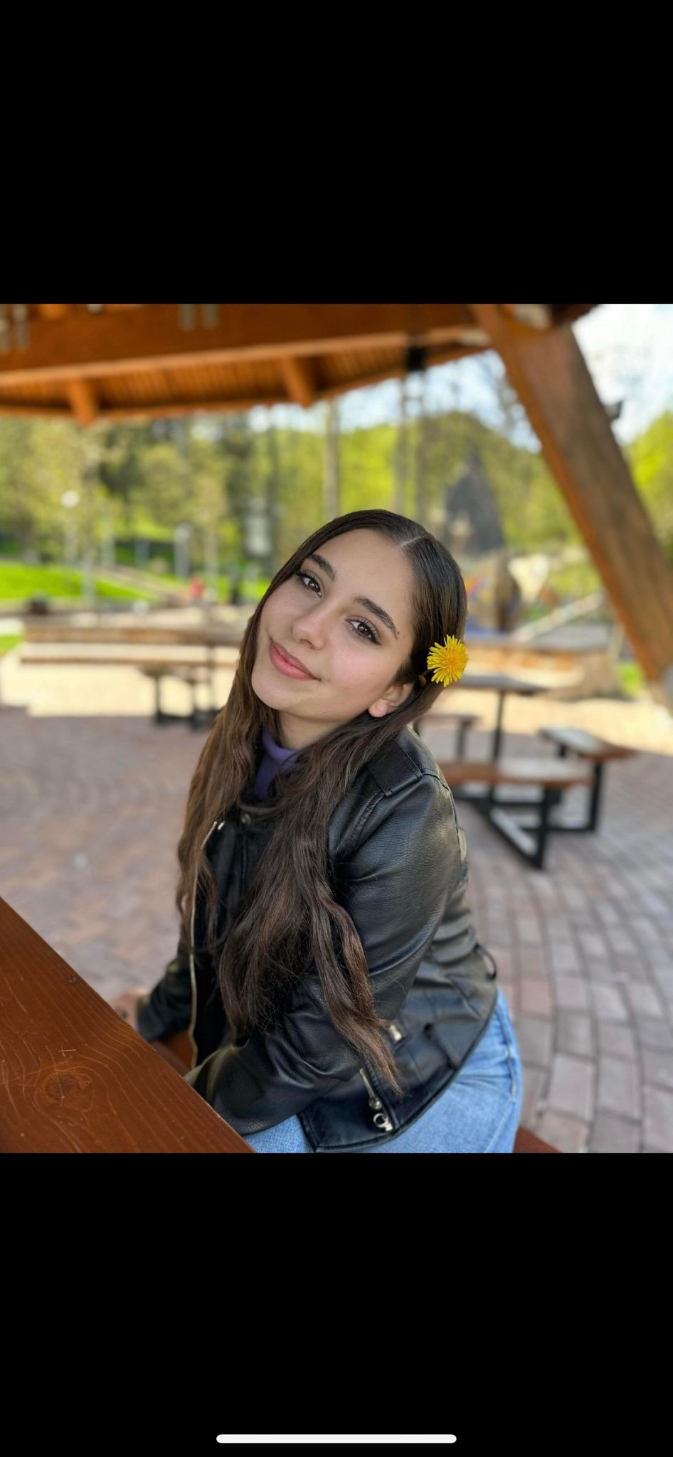 Ștefania, o adolescentă din Vâlcea, a plecat de acasă și nu s-a mai întors. Fata este căutată de familie