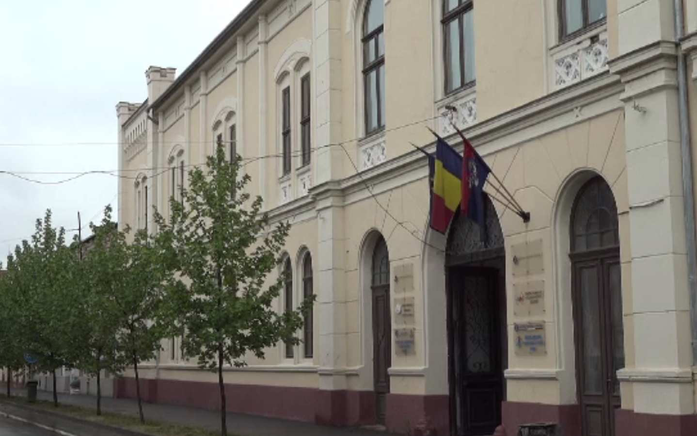 Profesor din Oradea, reținut după ce a molestat un elev. A recunoscut senin acuzațiile și și-a dat demisia