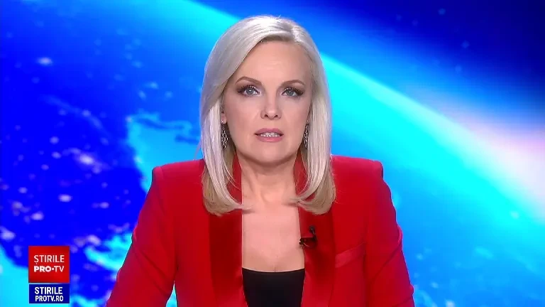 Fulgere violet în noapte și imagini desprinse parcă din altă lume. A erupt vulcanul Ruang: ”Fugim, oameni buni!” FOTO&VIDEO