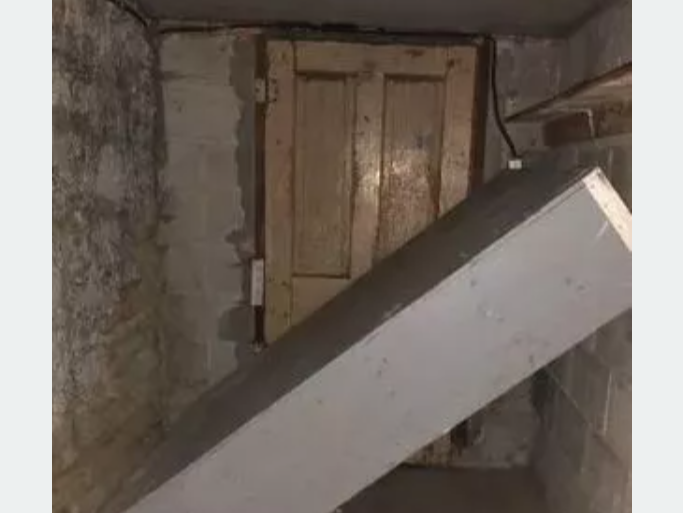 „Este tortură”. Un bărbat a făcut o descoperire neașteptată la scurt timp după ce s-a mutat într-o casă nouă