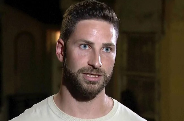 „Bărbatul cu bâta” care a intervenit eroic în timpul atacului din Sydney a primit cetăţenia australiană