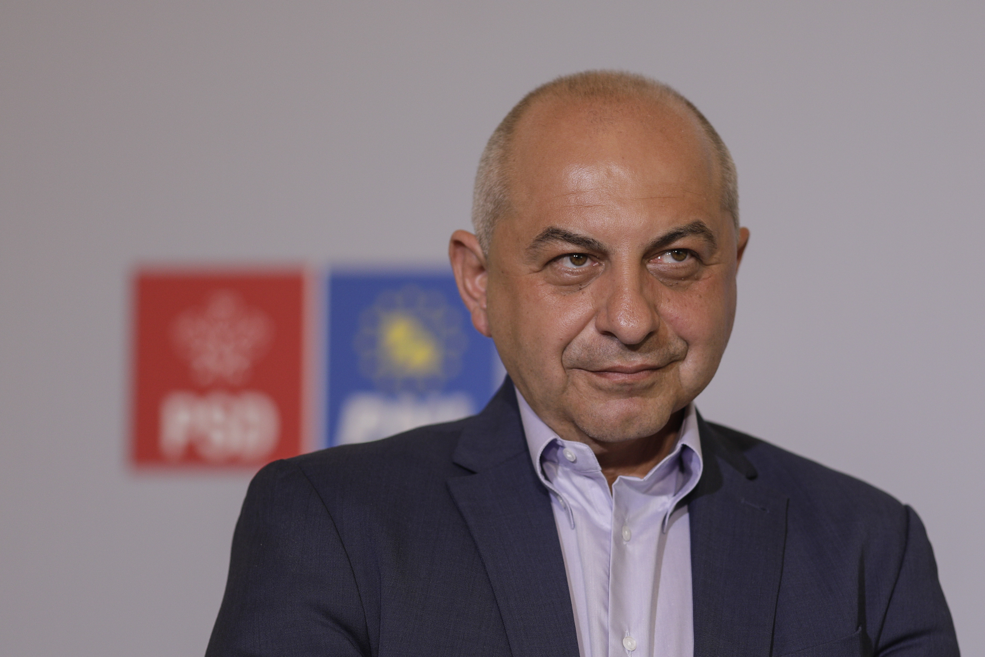 L-au făcut "dispărut". Ce s-a întâmplat în București după ce PSD și PNL l-au dat la o parte pe Cîrstoiu din cursa pentru PMB