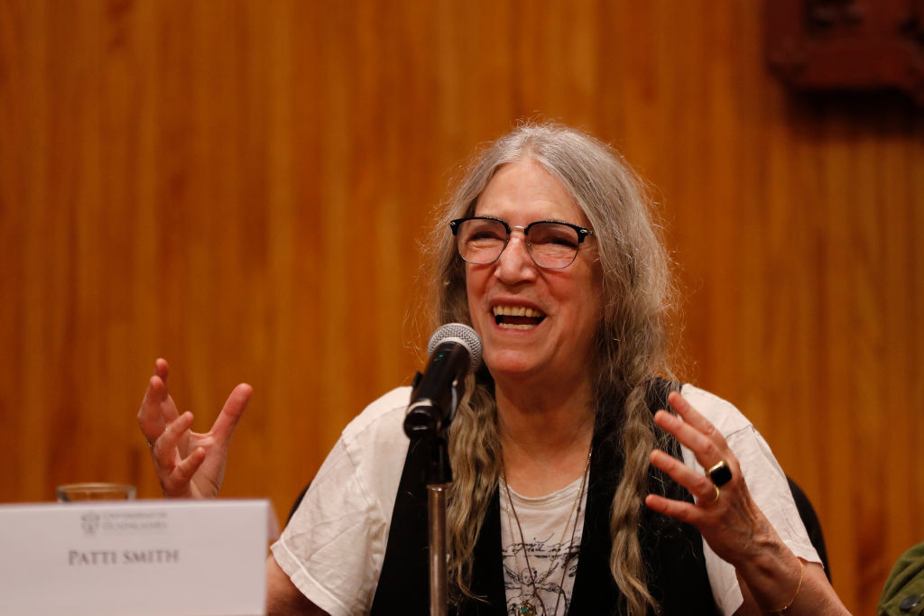 FOTO. Celebra Patti Smith i-a răspuns lui Taylor Swift, după ce vedeta pop i-a folosit numele într-o melodie