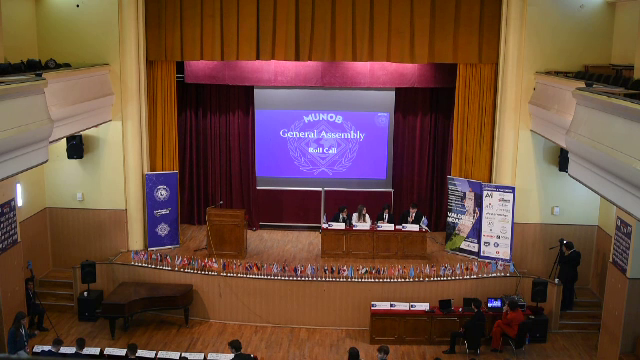 Sute de elevi de liceu din Europa au dezbătut probleme politice în cadrul unui program internațional. „Este foarte dificil”