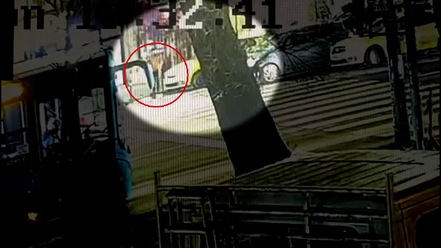 Pățania unui taximetrist din București după ce a parcat mașina și a lăsat-o cu cheile în contact