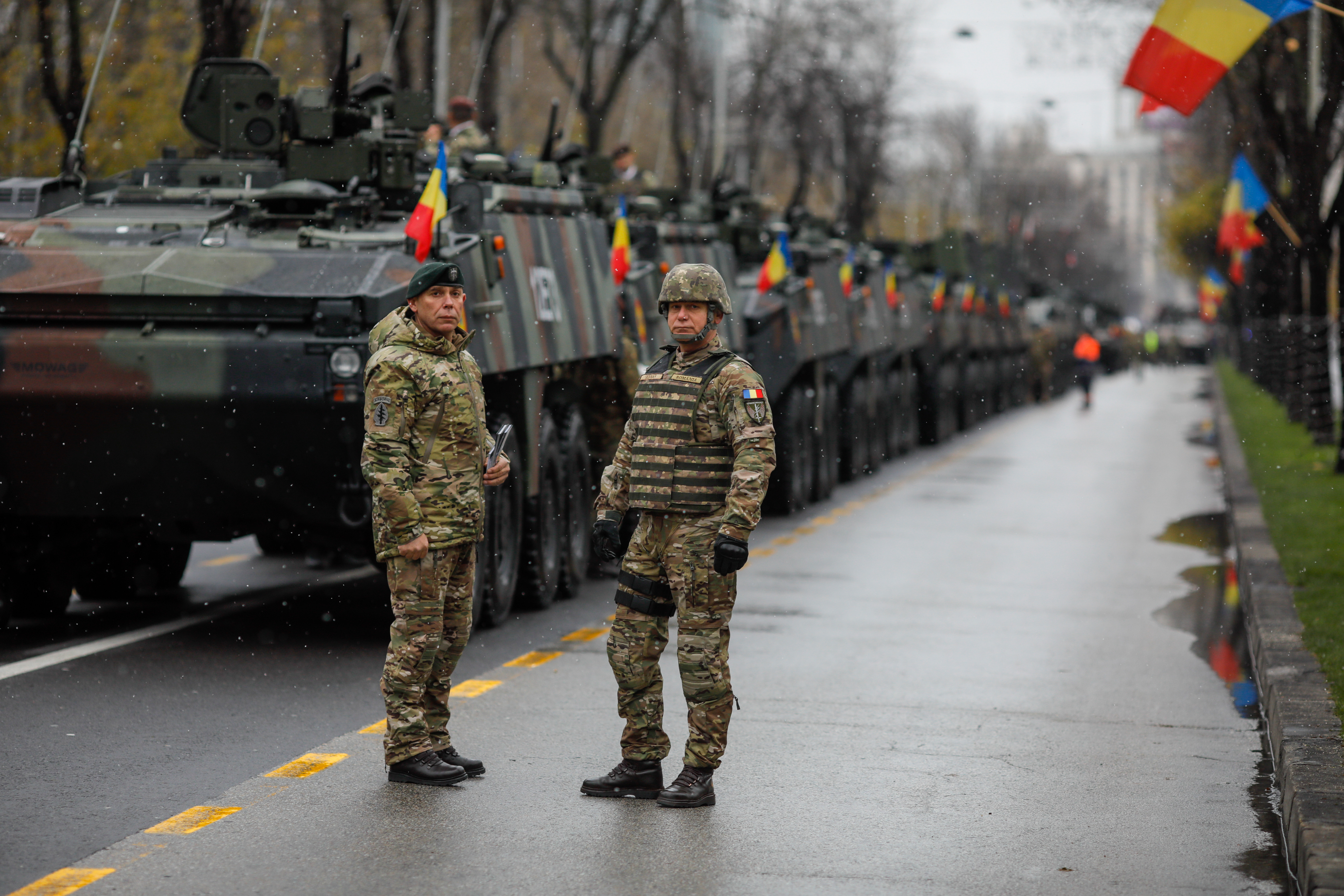 Cum ar putea trimite România trupe la granița SUA-Mexic. Trump vrea să invoce Articolul 5 al NATO