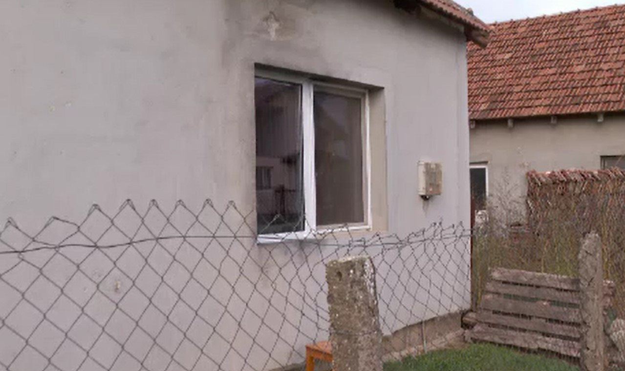 Câți ani vor sta în închisoare indivizii care au aruncat cu cocktailuri Molotov în casa unei familii din Arad