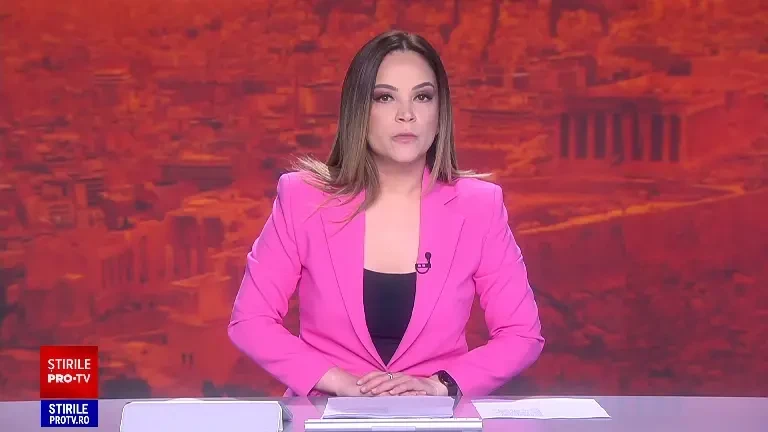 Un nou val de praf saharian a ajuns în România. Un strat de nisip fin s-a așezat pe mașini