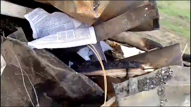 Situație scandaloasă într-o localitate din Dolj. Mai multe acte au fost aruncate pe câmp, după ce a luat foc primăria