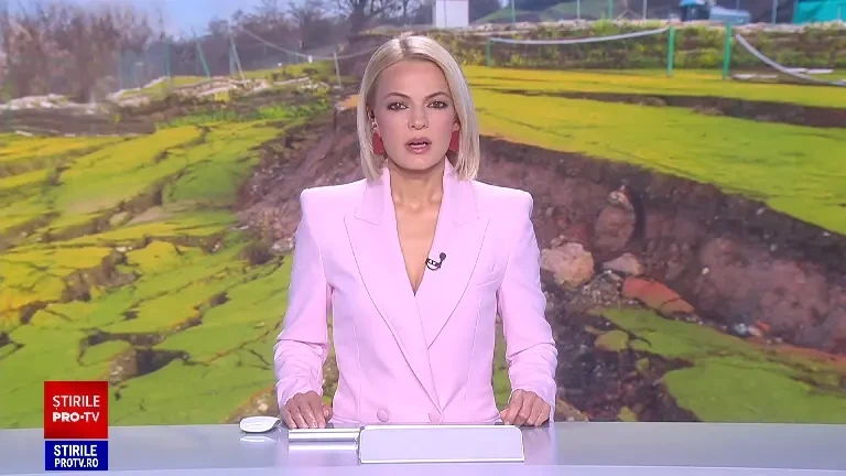 Localnicii din Slănic au atras atenția asupra unui fenomen neobișnuit în ianuarie. Craterul din centrul orașului s-a adâncit