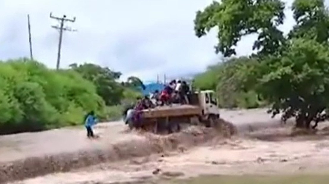 Sunt sute de morți în Kenya, Tanzania și Burundi. Fenomenul care face prăpăd în Africa