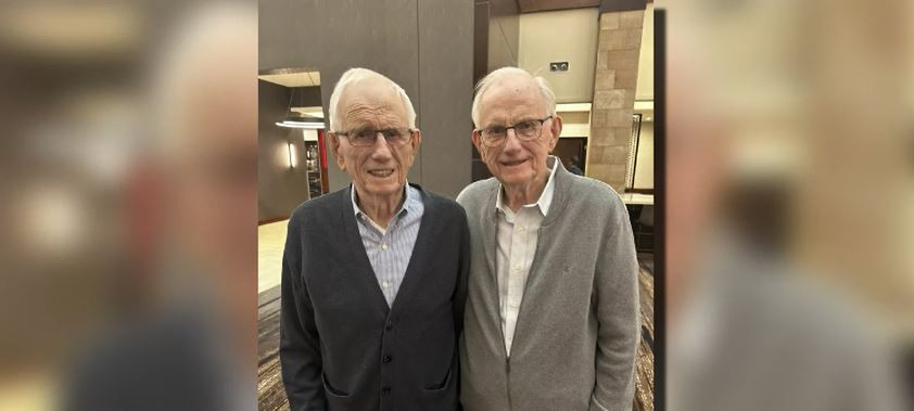 De nedespărțit de 90 de ani. Secretul longevității unor gemeni care au marcat aniversarea a nouă decenii