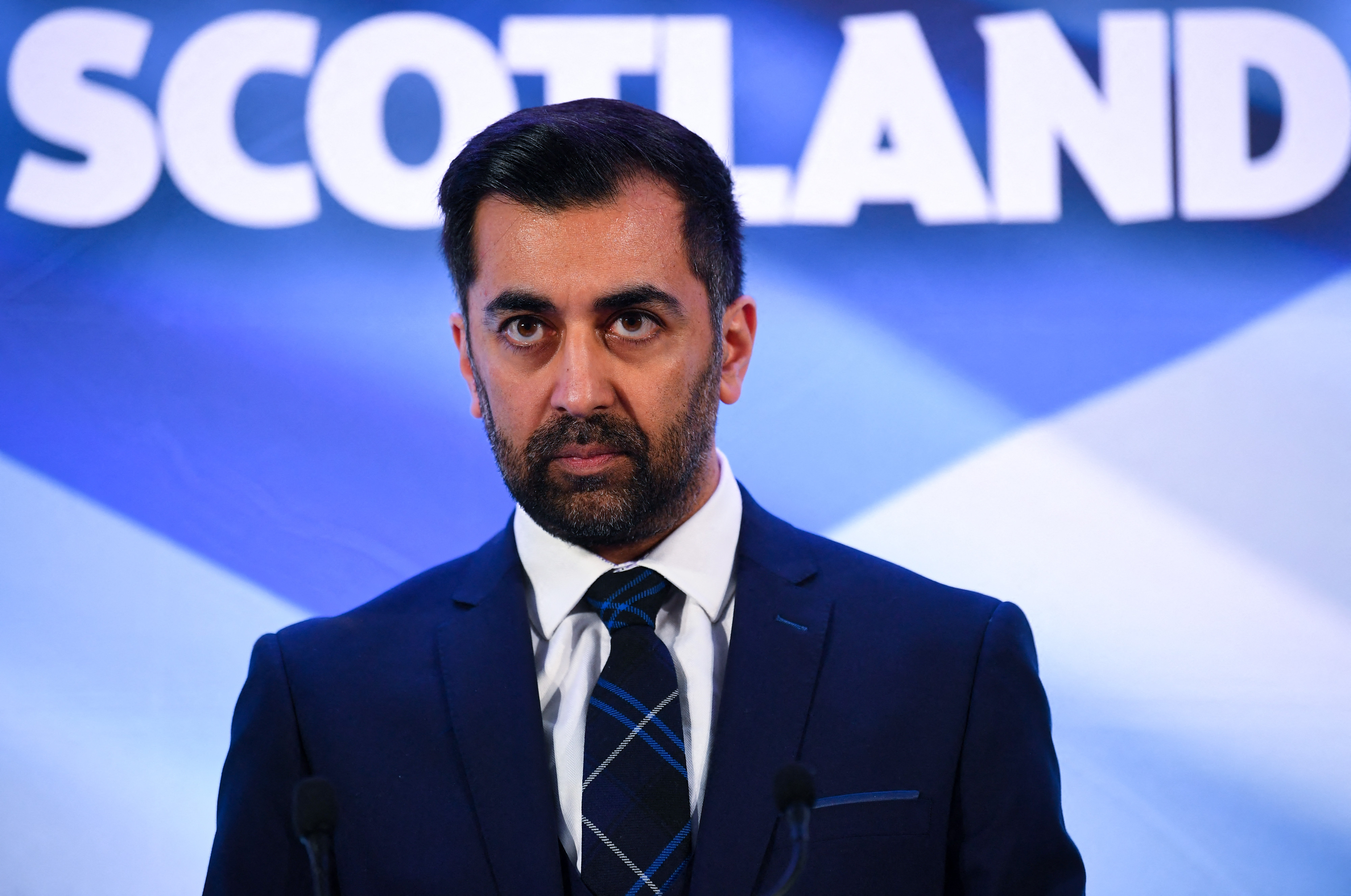 Prim-ministrul Scoţiei, Humza Yousaf, a demisionat. Motivul pentru care a renunțat și la conducerea SNP