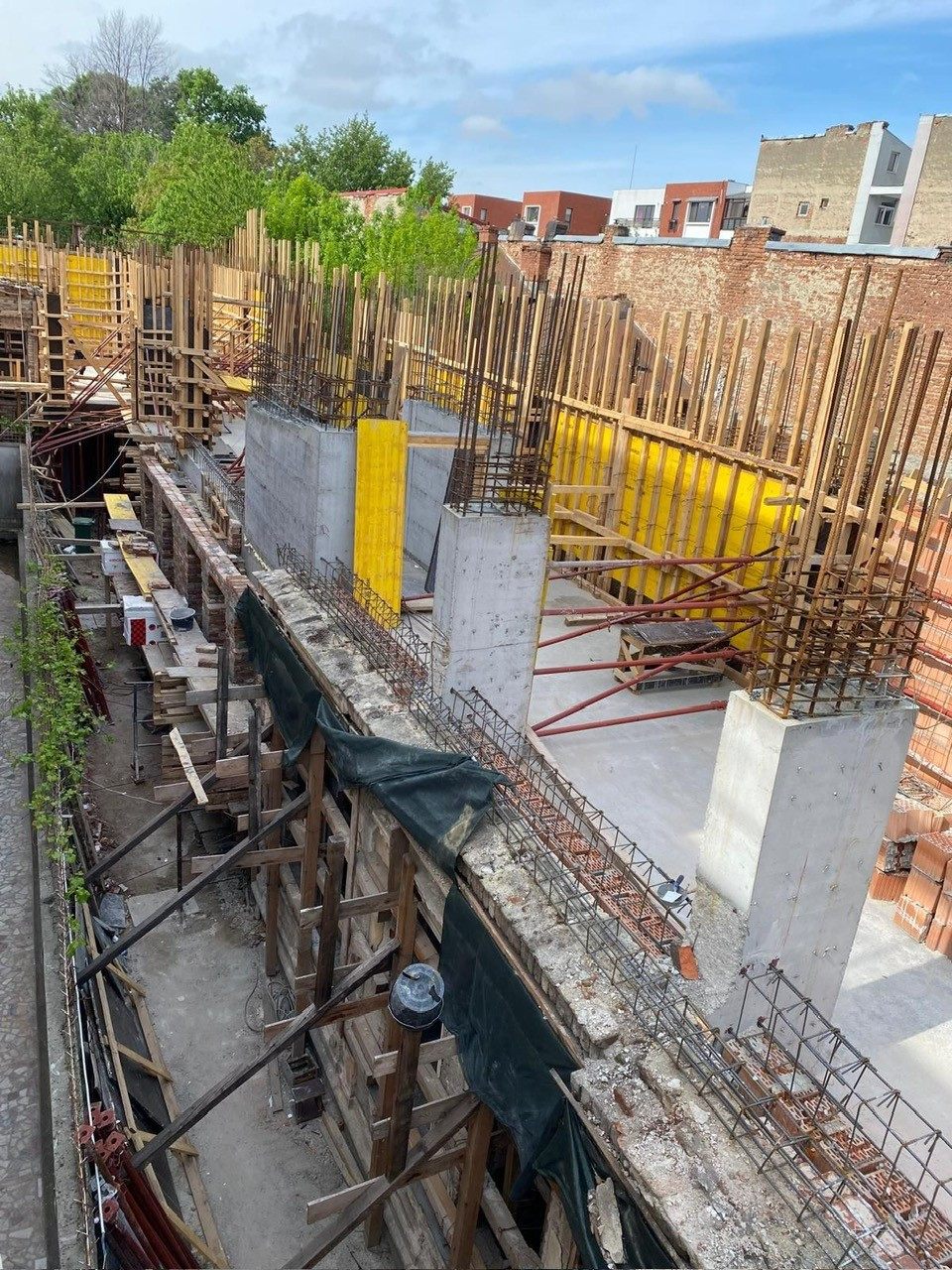 Cărămidă cu cărămidă, proiectul Grivița 53 prinde contur existențial. Dar mai e nevoie de ctitori...