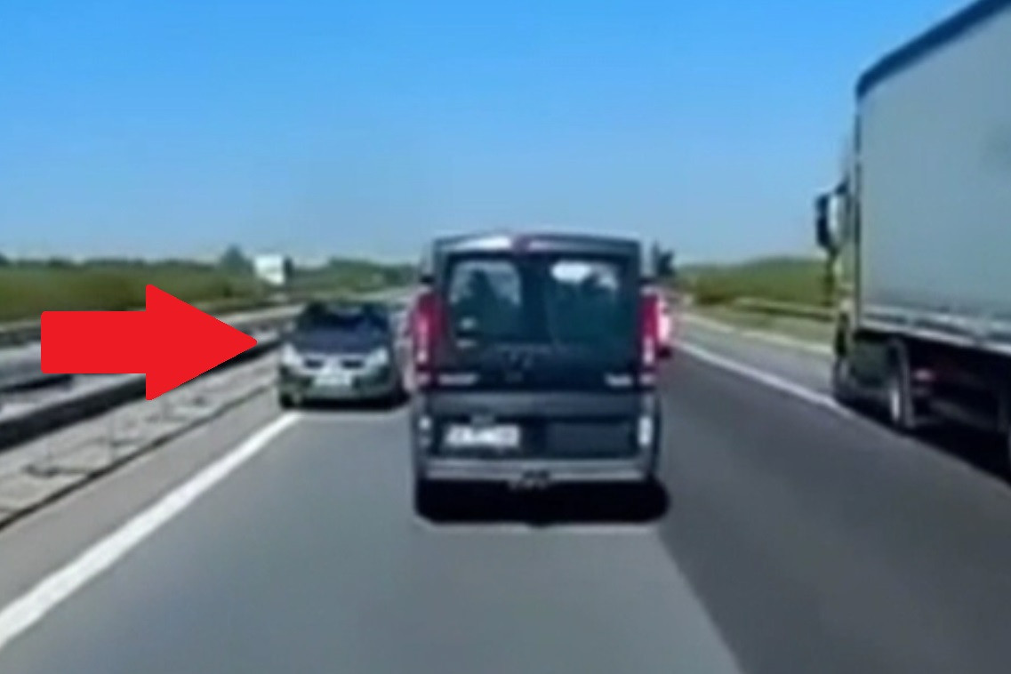 O șoferiță de 80 de ani, filmată în timp ce conducea pe contrasens pe autostrada A1. Părea că nu realiza pericolul