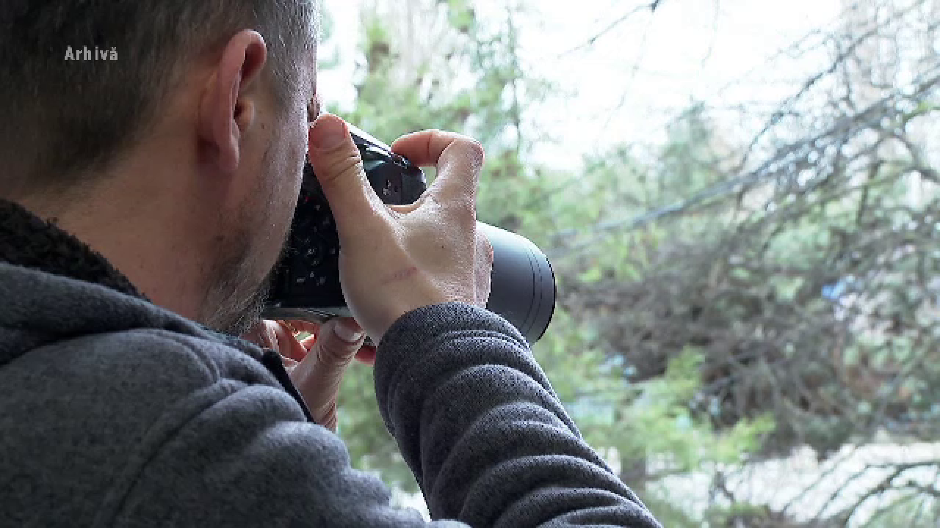 Sentință fără precedent în România. Pedeapsa primită de un avocat care a filmat-o în ipostaze intime pe fiica unui politician