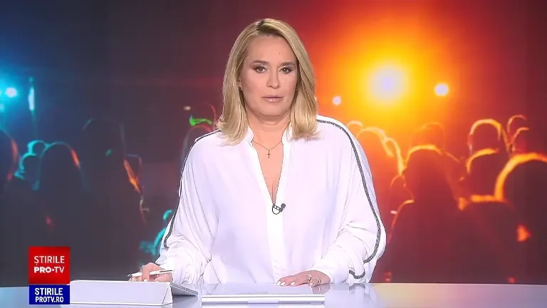 Petrecerile s-au ținut lanț pe litoral. La Mamaia ținutele extravagante au fost acoperite cu pelerine de ploaie