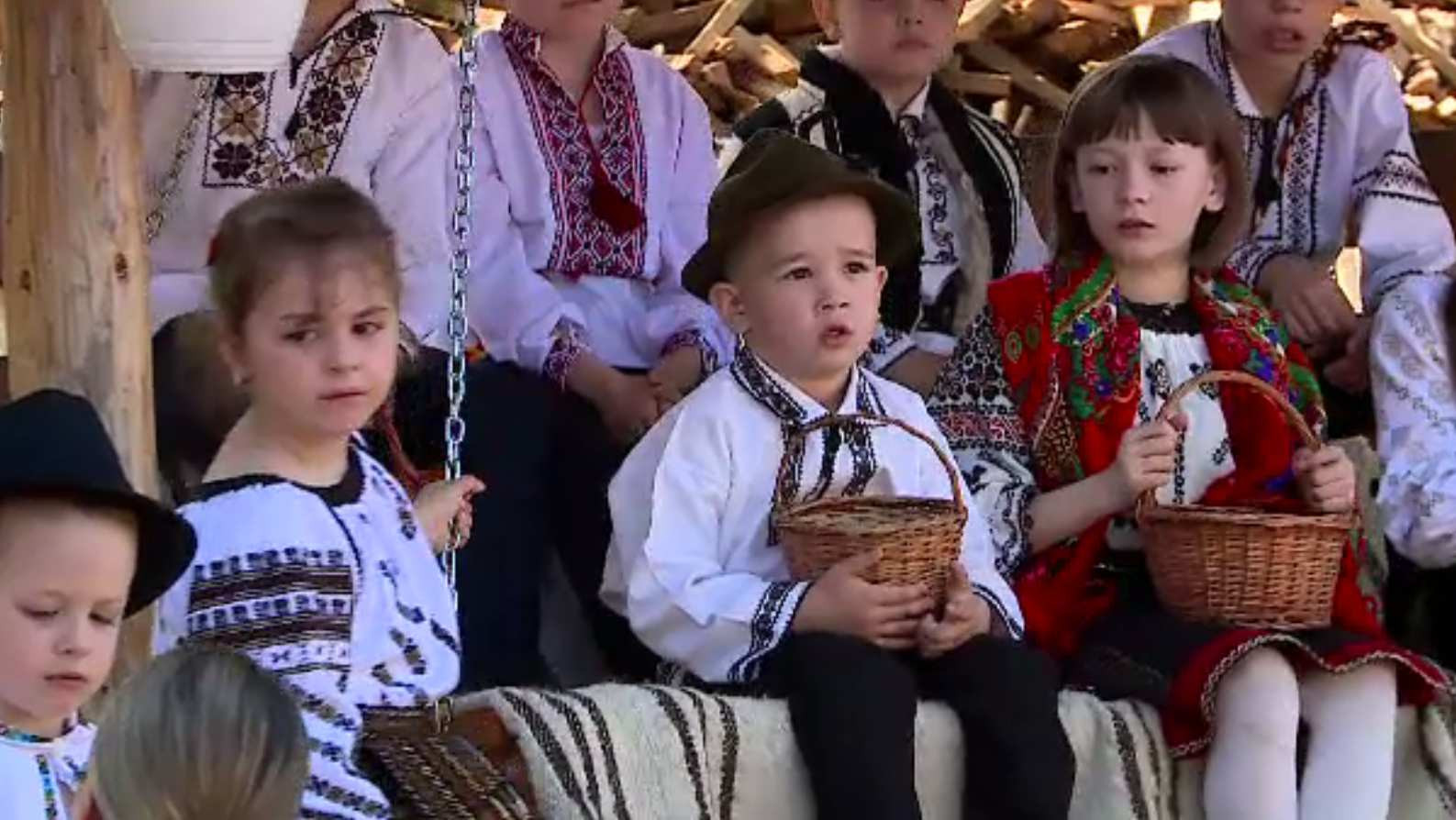 Obicei în Bucovina: colindatul după ouă de Paște. Ce se ascunde în spatele tradiției