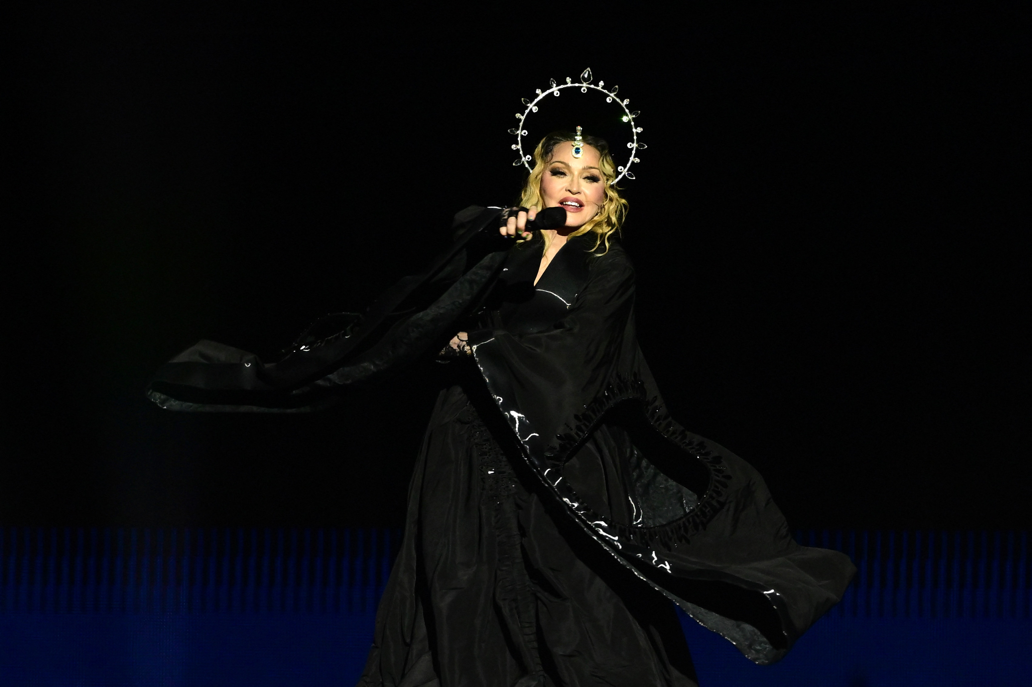 Madonna îi cere Papei Leon să viziteze Gaza „înainte să fie prea târziu”