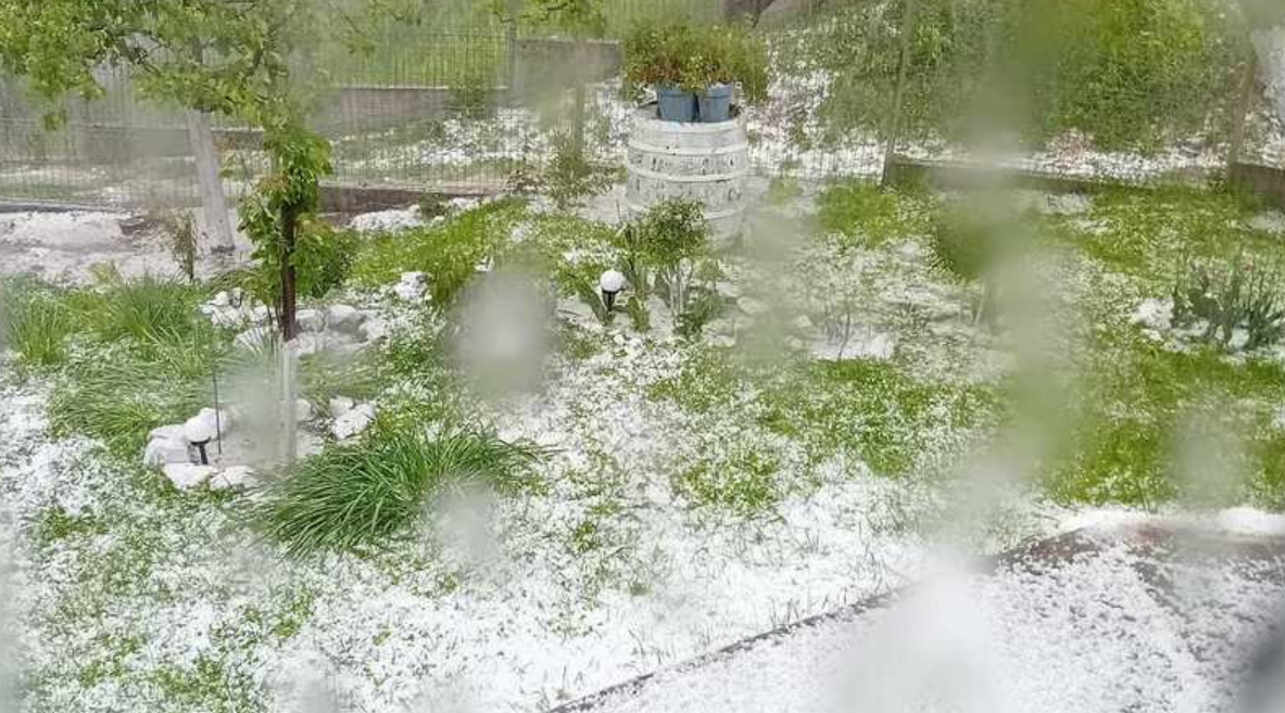 România, împărțită între caniculă, vijelii și grindină. Cod galben în mai multe județe până miercuri | HARTĂ