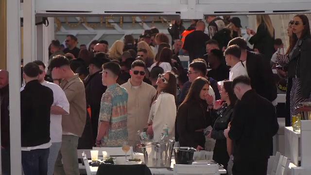 Turiștii au cheltuit în total 26 de milioane de euro pe litoral în perioada 1 Mai - Paște. Cea mai scumpă notă: 36.000 euro