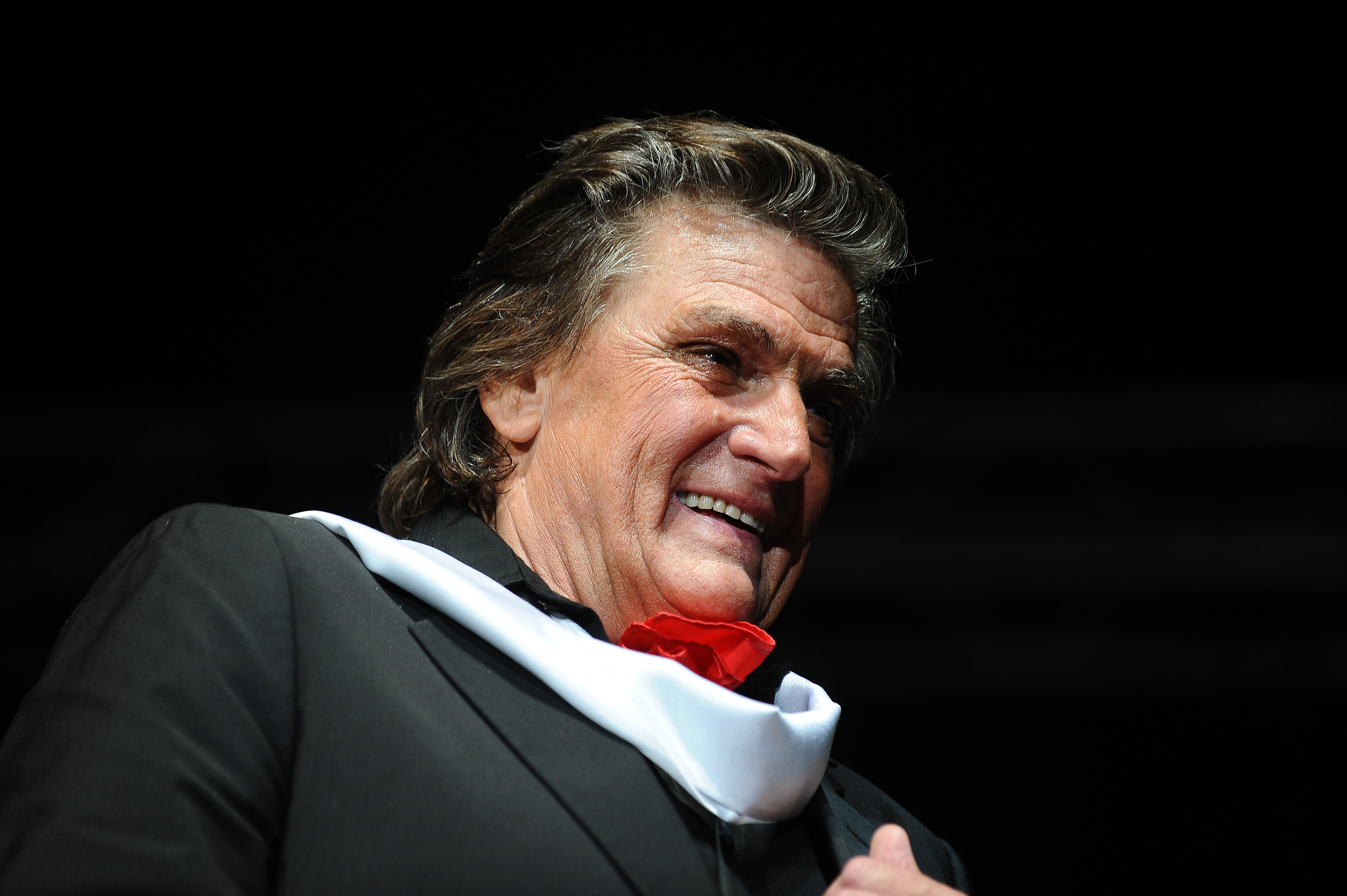 Starea generală a lui Florin Piersic se ameliorează. Actorul, vizitat la spital de Ciolacu și de Rafila