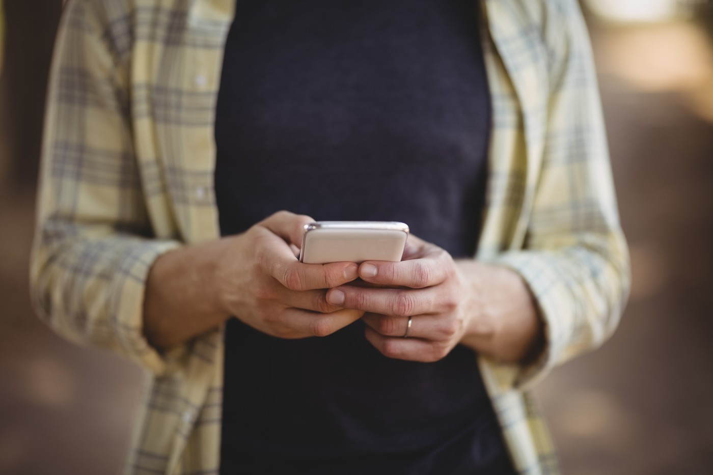 Studiu: Ce schimbări apar în creier după trei zile în care nu folosim telefonul mobil