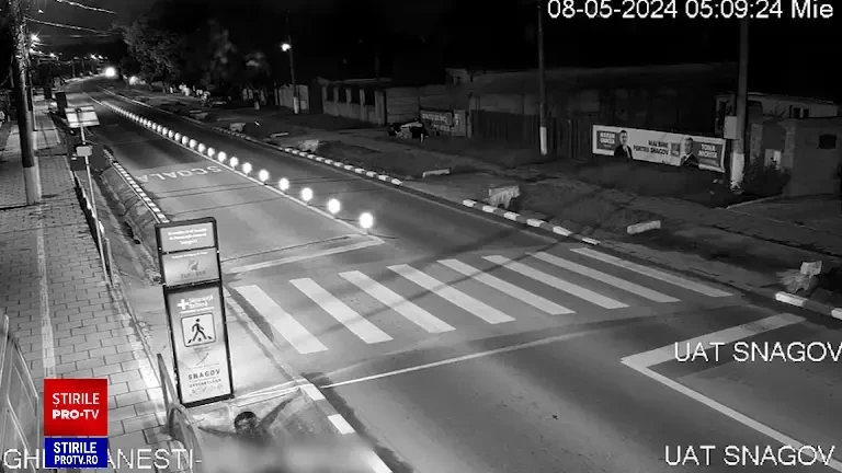 Primul accident rutier produs în zona limitatorului de viteză inteligent din România. Mașina, făcută țăndări | VIDEO